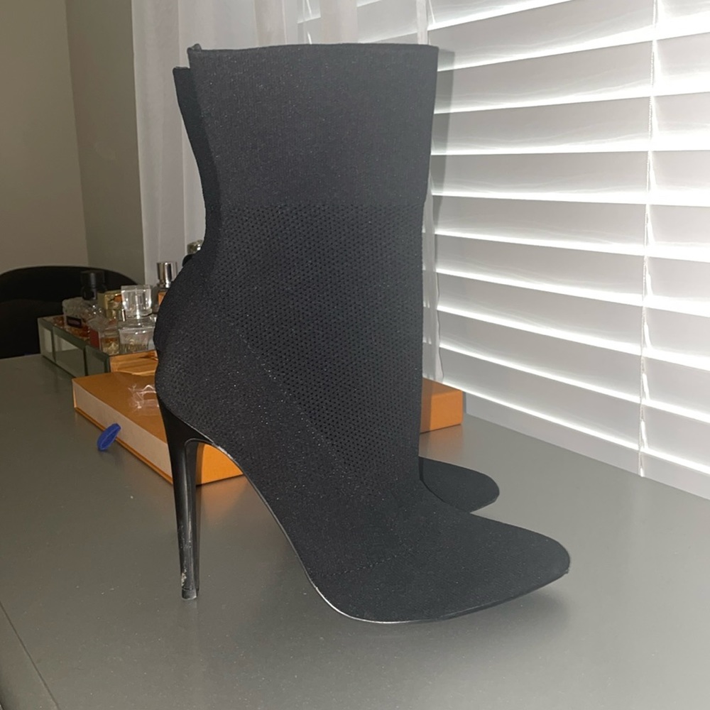 SOCKLIKE ANKLE BOOTIE